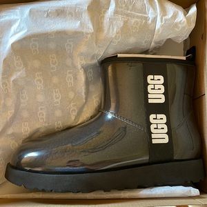 NIB Ugg Classic Clear Mini Boots.